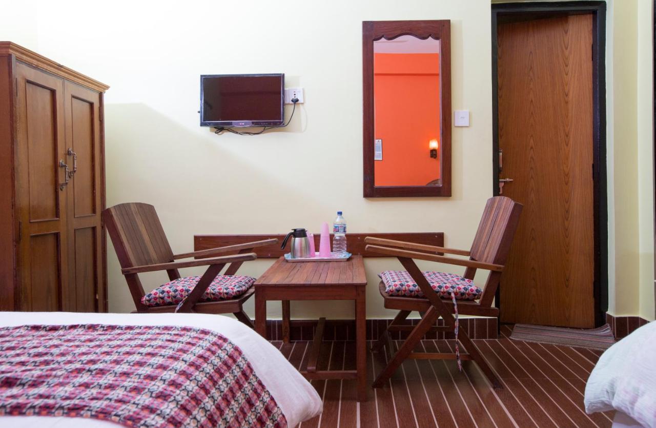 Sweet Home Chitwan Exterior photo